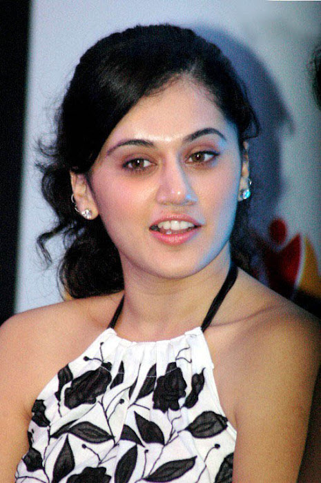 tapsee in white skin at kalamandir foundation glamour  images